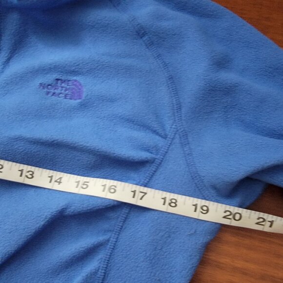 The North Face Womens Mezzaluna Fleece Hoodie - Picture 10 of 15